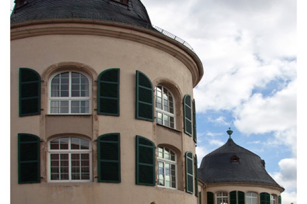 detsch-16-bergzabern-schloss-koenigstrasseD19EEDB5-304F-B9B7-D4EE-6D58A44941A1.jpg