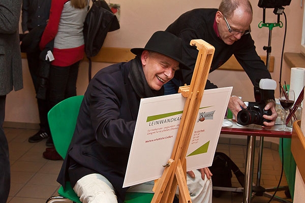 vernissage-3184822CA4-19A2-863B-7EFB-9716C3A54880.jpg