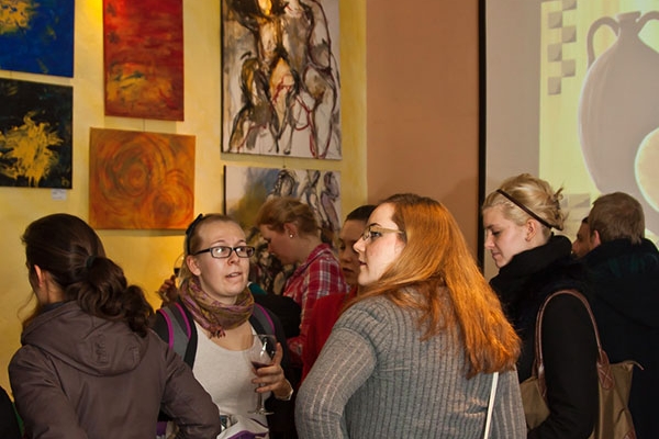 vernissage-367D342D9F-EC81-DB1E-5121-D8DEC315EAF8.jpg