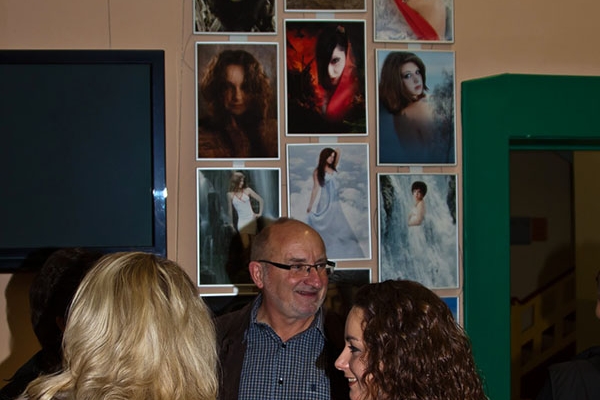 vernissage-531267DA79-BBAF-009D-E5A9-6671BBF78DEF.jpg