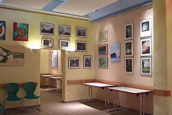summa-vernissage-01F924E1B8-0BB5-FC99-2AE6-862091D209C4.jpg