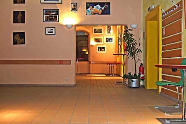 summa-vernissage-12EDC914D6-3D49-0120-58ED-E8B2DD33DD7A.jpg