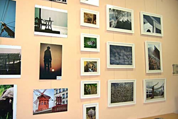 summa-vernissage-26CB6DE7C0-EE6D-F5CD-795D-B9D386908E46.jpg
