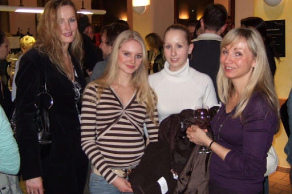 vernissage-2007-06C22FC588-5571-30F8-26F6-61D0256D77E7.jpg