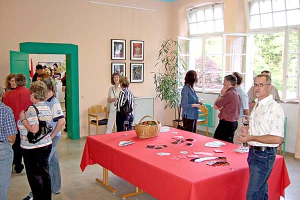 vernissage-2007-extra-061D2A9227-C88E-53DE-32D8-07C47A5AB345.jpg