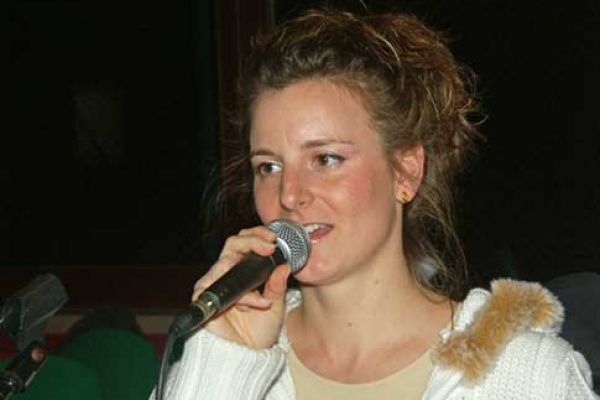 musik-05-vivienne7A6525F7-E43A-A7AD-8C9F-92C45888D6A1.jpg