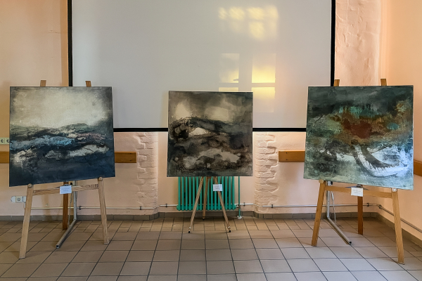 kunst-in-der-mensa-2025-17CEEB43BD-F92C-2B57-3F05-7A1377D2D214.jpg